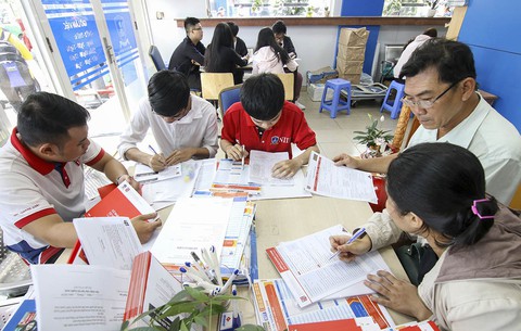 Nhiều trường phớt lờ quy chế tuyển sinh - Ảnh 1. Nhiều trường phớt lờ quy chế tuyển sinh - Ảnh 1.