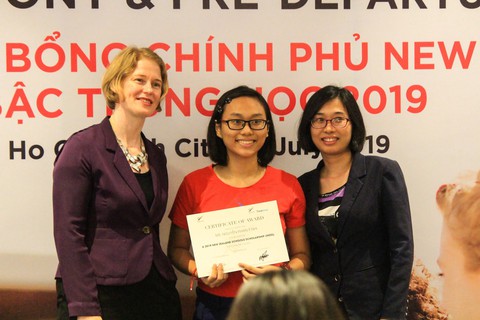Cô học trò lớp 9 chuyên săn học bổng nước ngoài - Ảnh 1. Cô học trò lớp 9 chuyên săn học bổng nước ngoài - Ảnh 1.