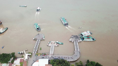 Sài Gòn và những chuyến phà chở bao chuyện đời - Ảnh 8. Sài Gòn và những chuyến phà chở bao chuyện đời - Ảnh 8.