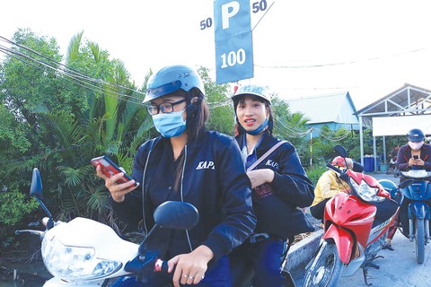 Sài Gòn và những chuyến phà chở bao chuyện đời - Ảnh 6. Sài Gòn và những chuyến phà chở bao chuyện đời - Ảnh 6.