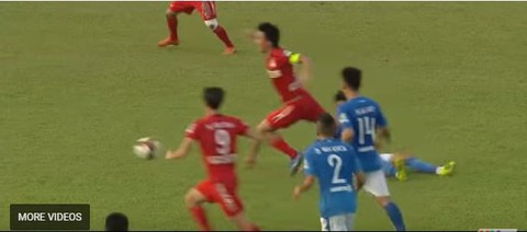 Video pha vào bóng hai chân của cầu thủ Quảng Ninh với Tuấn Anh - Ảnh 1. Video pha vào bóng hai chân của cầu thủ Quảng Ninh với Tuấn Anh - Ảnh 1.