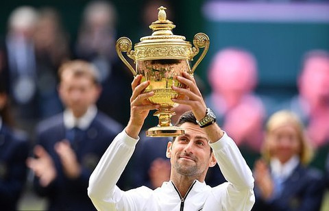 Djokovic đánh bại Federer trong trận chung kết Wimbledon dài nhất lịch sử - Ảnh 2. Djokovic đánh bại Federer trong trận chung kết Wimbledon dài nhất lịch sử - Ảnh 2.