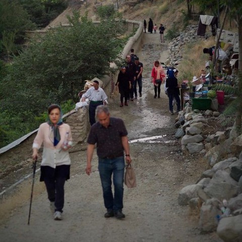 Người dân Iran đói nghèo vì lệnh trừng phạt nhưng không tin có chiến tranh - Ảnh 3. Người dân Iran đói nghèo vì lệnh trừng phạt nhưng không tin có chiến tranh - Ảnh 3.