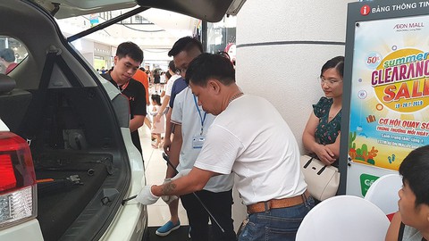 Nissan Việt Nam tri ân khách hàng tại Hà Nội và TP.HCM - Ảnh 1. Nissan Việt Nam tri ân khách hàng tại Hà Nội và TP.HCM - Ảnh 1.