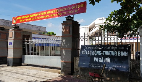 Được triệu tập 3 lần, phó giám đốc sở vẫn không đến dự kiểm điểm - Ảnh 1. Được triệu tập 3 lần, phó giám đốc sở vẫn không đến dự kiểm điểm - Ảnh 1.