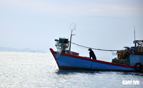 Ngăn kiểu bắt hải sản tận diệt: Ngư dân nghi ngờ lực lượng chức năng - Ảnh 1. Ngăn kiểu bắt hải sản tận diệt: Ngư dân nghi ngờ lực lượng chức năng - Ảnh 1.