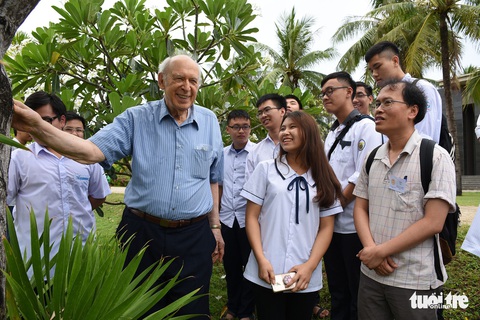 Phó thủ tướng chủ trì giải quyết vụ hứa miễn tiền đất nay lại đòi nợ - Ảnh 2. Phó thủ tướng chủ trì giải quyết vụ hứa miễn tiền đất nay lại đòi nợ - Ảnh 2.