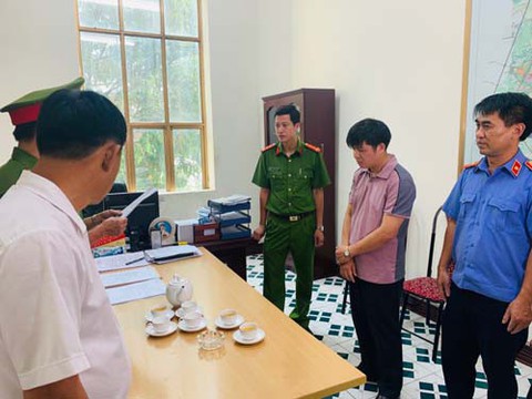 Bắt tạm giam phó giám đốc Ban giải phóng mặt bằng và tái định cư TP Thanh Hóa - Ảnh 2. Bắt tạm giam phó giám đốc Ban giải phóng mặt bằng và tái định cư TP Thanh Hóa - Ảnh 2.