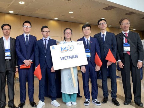 Nữ sinh giành HCV Olympic vật lý quốc tế: cứ ước mơ và quyết tâm ắt thành công - Ảnh 3. Nữ sinh giành HCV Olympic vật lý quốc tế: cứ ước mơ và quyết tâm ắt thành công - Ảnh 3.