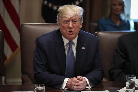 Ông Trump dọa tăng thuế hàng Trung Quốc: Muốn là làm! - Ảnh 1. Ông Trump dọa tăng thuế hàng Trung Quốc: Muốn là làm! - Ảnh 1.