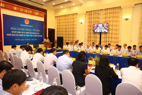 Phó thủ tướng: Thu hút FDI gắn với ngăn chặn đầu tư chui, gian lận xuất xứ - Ảnh 1. Phó thủ tướng: Thu hút FDI gắn với ngăn chặn đầu tư chui, gian lận xuất xứ - Ảnh 1.