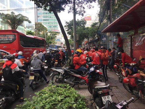 Hàng trăm tài xế Go-Viet tắt app, phản đối chính sách mới của hãng - Ảnh 1. Hàng trăm tài xế Go-Viet tắt app, phản đối chính sách mới của hãng - Ảnh 1.