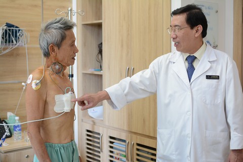 Làm chủ kỹ thuật thay van tim hiện đại nhất thế giới - Ảnh 2. Làm chủ kỹ thuật thay van tim hiện đại nhất thế giới - Ảnh 2.
