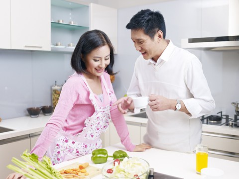 Vợ doanh nhân chia sẻ kinh nghiệm khéo chăm chồng tuổi 40 - Ảnh 1. Vợ doanh nhân chia sẻ kinh nghiệm khéo chăm chồng tuổi 40 - Ảnh 1.