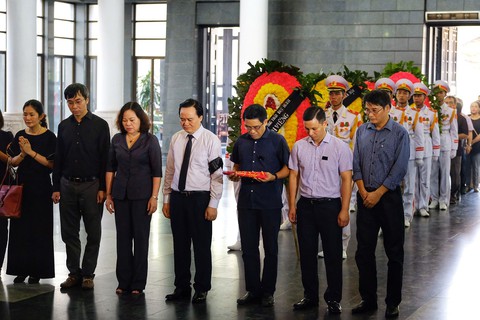Tiễn biệt Giáo sư Hoàng Tụy - người thầy tâm sáng, lòng trong - Ảnh 9. Tiễn biệt Giáo sư Hoàng Tụy - người thầy tâm sáng, lòng trong - Ảnh 9.