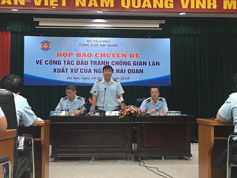 Nhiều doanh nghiệp nhập hàng Trung Quốc ghi sẵn sản xuất tại Việt Nam - Ảnh 1. Nhiều doanh nghiệp nhập hàng Trung Quốc ghi sẵn sản xuất tại Việt Nam - Ảnh 1.