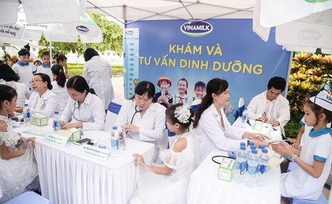Hành trình 11 năm của 35 triệu ly sữa - Ảnh 2. Hành trình 11 năm của 35 triệu ly sữa - Ảnh 2.