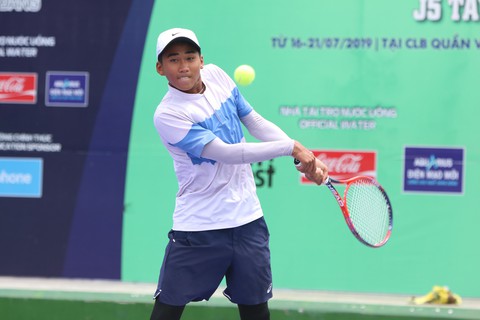 Đánh bại đối thủ người Trung Quốc, Minh Đức vào bán kết Giải ITF trẻ nhóm 5 - Ảnh 1. Đánh bại đối thủ người Trung Quốc, Minh Đức vào bán kết Giải ITF trẻ nhóm 5 - Ảnh 1.