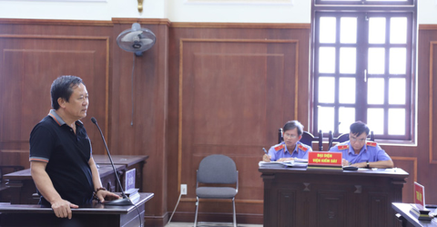 ‘Kỳ án’ buôn lậu gỗ trắc tiếp tục... ly kỳ - Ảnh 2. ‘Kỳ án’ buôn lậu gỗ trắc tiếp tục... ly kỳ - Ảnh 2.