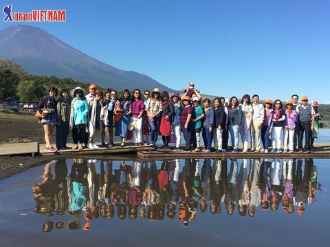 Cơ hội mua hàng trăm tour giá rẻ trong ngày vàng giảm giá - Ảnh 3. Cơ hội mua hàng trăm tour giá rẻ trong ngày vàng giảm giá - Ảnh 3.