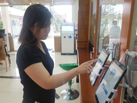 Bí thư Nguyễn Thiện Nhân: Lựa chọn công nghệ hiện đại nhất để phục vụ người dân - Ảnh 1. Bí thư Nguyễn Thiện Nhân: Lựa chọn công nghệ hiện đại nhất để phục vụ người dân - Ảnh 1.