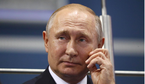 Ông Putin hủy lịch làm việc, họp khẩn với Bộ trưởng Quốc phòng Shoigu - Ảnh 1. Ông Putin hủy lịch làm việc, họp khẩn với Bộ trưởng Quốc phòng Shoigu - Ảnh 1.