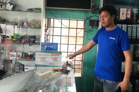 Trộm 70 chiếc điện thoại xong ung dung đi thi THPT quốc gia - Ảnh 2. Trộm 70 chiếc điện thoại xong ung dung đi thi THPT quốc gia - Ảnh 2.