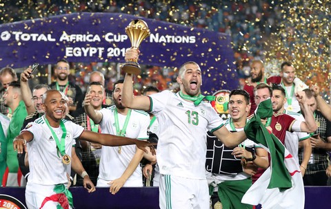Algeria ăn mừng trong phấn khích sau khi lên ngôi vô địch CAN 2019 - Ảnh 9. Algeria ăn mừng trong phấn khích sau khi lên ngôi vô địch CAN 2019 - Ảnh 9.