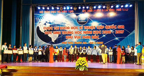 Học sinh tuyển thẳng vào ĐH Duy Tân: nuôi khát vọng cứu người - Ảnh 3. Học sinh tuyển thẳng vào ĐH Duy Tân: nuôi khát vọng cứu người - Ảnh 3.