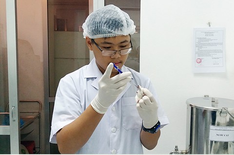 Học sinh tuyển thẳng vào ĐH Duy Tân: nuôi khát vọng cứu người - Ảnh 1. Học sinh tuyển thẳng vào ĐH Duy Tân: nuôi khát vọng cứu người - Ảnh 1.