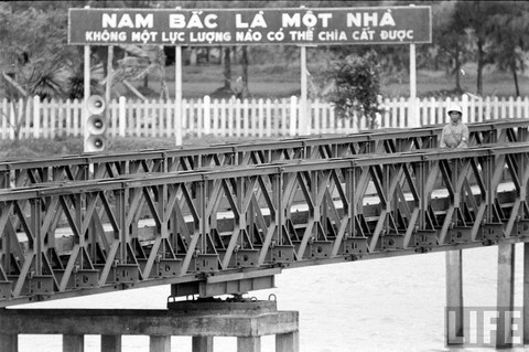 21 năm nối lại đôi bờ chia cắt - Ảnh 1. 21 năm nối lại đôi bờ chia cắt - Ảnh 1.