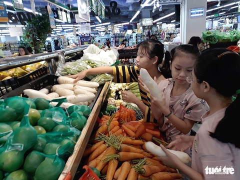 Bếp ăn của nhóm đầu bếp nhí tự đi chợ, tự nấu ở một khu dân cư - Ảnh 3. Bếp ăn của nhóm đầu bếp nhí tự đi chợ, tự nấu ở một khu dân cư - Ảnh 3.