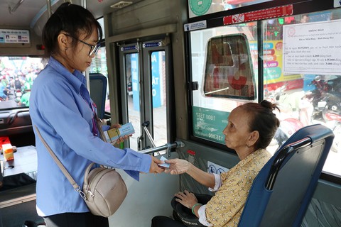 xe bus xe bus