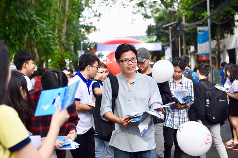 Ngày hội tư vấn xét tuyển 21-7: Điều chỉnh nguyện vọng sao để dễ trúng tuyển? - Ảnh 8. Ngày hội tư vấn xét tuyển 21-7: Điều chỉnh nguyện vọng sao để dễ trúng tuyển? - Ảnh 8.