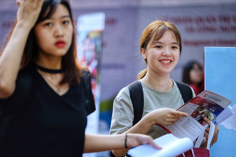 Ngày hội tư vấn xét tuyển 21-7: Điều chỉnh nguyện vọng sao để dễ trúng tuyển? - Ảnh 4. Ngày hội tư vấn xét tuyển 21-7: Điều chỉnh nguyện vọng sao để dễ trúng tuyển? - Ảnh 4.