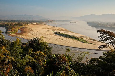 Nước sông Mekong ở Thái xuống mức thấp nhất trong trăm năm qua - Ảnh 2. Nước sông Mekong ở Thái xuống mức thấp nhất trong trăm năm qua - Ảnh 2.