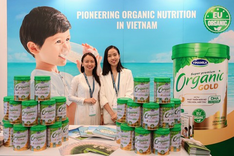 Sữa bột Organic cho trẻ của Vinamilk gây chú ý tại hội nghị sữa toàn cầu - Ảnh 1. Sữa bột Organic cho trẻ của Vinamilk gây chú ý tại hội nghị sữa toàn cầu - Ảnh 1.