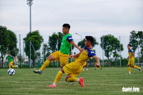 HLV Park Hang-seo hướng dẫn U22 Việt Nam chuẩn bị SEA Games 30 - Ảnh 8. HLV Park Hang-seo hướng dẫn U22 Việt Nam chuẩn bị SEA Games 30 - Ảnh 8.