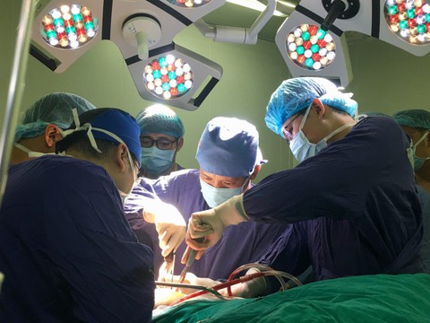 Bộ Y tế công nhận bác sĩ thiệt thòi vì học 6 năm vẫn bị hạ cấp xuống cử nhân - Ảnh 1. Bộ Y tế công nhận bác sĩ thiệt thòi vì học 6 năm vẫn bị hạ cấp xuống cử nhân - Ảnh 1.