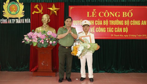 Bộ Công an bổ nhiệm Trưởng công an TP Thanh Hóa - Ảnh 1. Bộ Công an bổ nhiệm Trưởng công an TP Thanh Hóa - Ảnh 1.