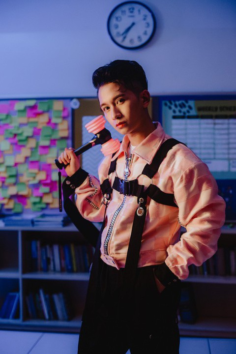 MV Úm ba la triệu views sau ba ngày ra mắt nhưng đạo nhạc? - Ảnh 1. MV Úm ba la triệu views sau ba ngày ra mắt nhưng đạo nhạc? - Ảnh 1.