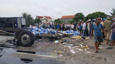 Thủ tướng yêu cầu điều tra nguyên nhân các vụ tai nạn ở Hải Dương - Ảnh 1. Thủ tướng yêu cầu điều tra nguyên nhân các vụ tai nạn ở Hải Dương - Ảnh 1.