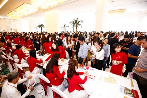 Cát Tường Phú Hưng tiếp tục bùng nổ trong lễ mở bán đợt 4 - Ảnh 1. Cát Tường Phú Hưng tiếp tục bùng nổ trong lễ mở bán đợt 4 - Ảnh 1.