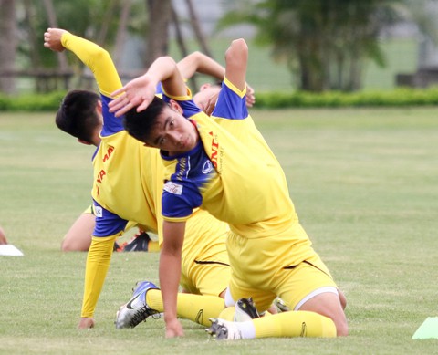 U22 Việt Nam tập dượt buổi cuối trước trận đấu với CLB Viettel - Ảnh 1. U22 Việt Nam tập dượt buổi cuối trước trận đấu với CLB Viettel - Ảnh 1.