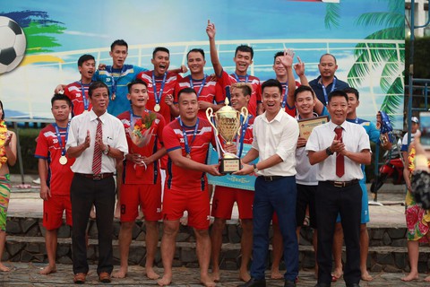 Bóng đá bãi biển VN: lùm xùm vụ xin cho điểm - Ảnh 1. Bóng đá bãi biển VN: lùm xùm vụ xin cho điểm - Ảnh 1.