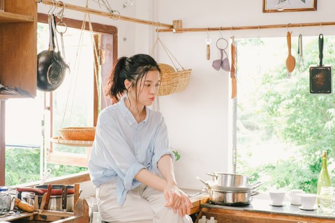 Đạo diễn của nhóm BTS biến hình cho Suni Hạ Linh - Ảnh 3. Đạo diễn của nhóm BTS biến hình cho Suni Hạ Linh - Ảnh 3.