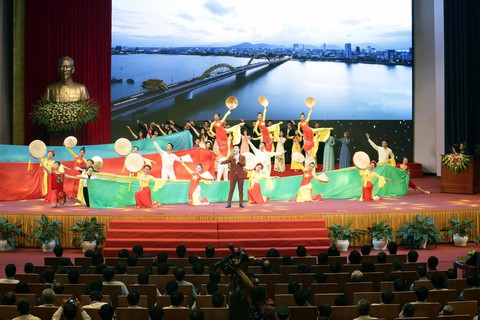 Thủ tướng: Thương binh nặng tiêu biểu là những tấm gương vượt khó vươn lên - Ảnh 2. Thủ tướng: Thương binh nặng tiêu biểu là những tấm gương vượt khó vươn lên - Ảnh 2.