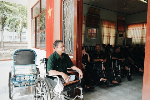 Hoa vẫn nở giữa mùa tháng 7 - Ảnh 4. Hoa vẫn nở giữa mùa tháng 7 - Ảnh 4.