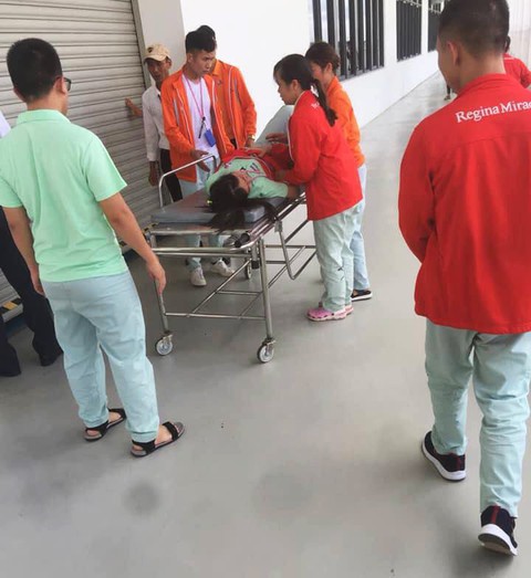 Nhiều công nhân ngất xỉu do ăn trưa trễ hơn 30 phút - Ảnh 2. Nhiều công nhân ngất xỉu do ăn trưa trễ hơn 30 phút - Ảnh 2.