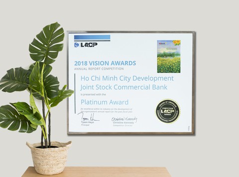 Báo cáo thường niên HDBank đạt giải Bạch kim quốc tế - Ảnh 1. Báo cáo thường niên HDBank đạt giải Bạch kim quốc tế - Ảnh 1.